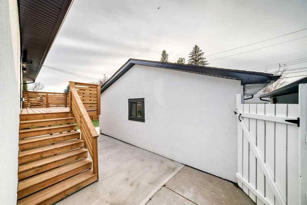 MLS® A2269909 - 959 Lake Arrow Way SE in Lake Bonavista Calgary, Residential