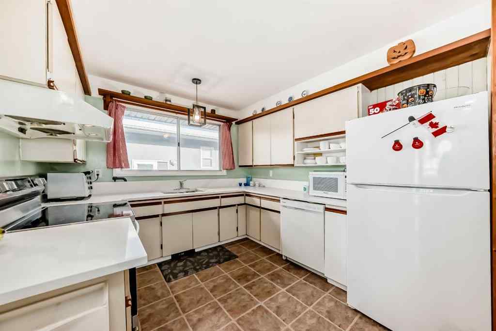 MLS® # A2269910 - 4508 Vandergrift Crescent NW in Varsity Calgary, Residential Open Houses