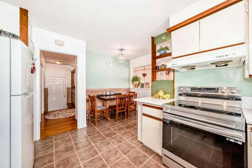 MLS® # A2269910 - 4508 Vandergrift Crescent NW in Varsity Calgary, Residential Open Houses