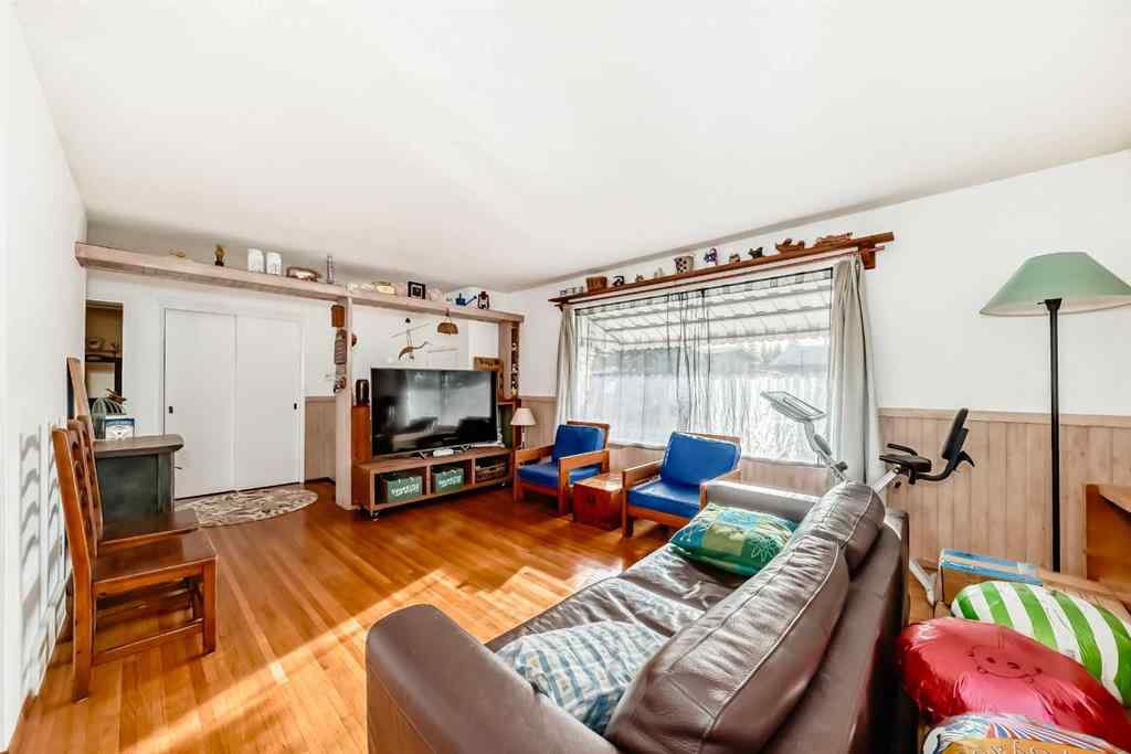 MLS® # A2269910 - 4508 Vandergrift Crescent NW in Varsity Calgary, Residential Open Houses