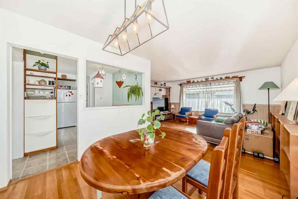 MLS® # A2269910 - 4508 Vandergrift Crescent NW in Varsity Calgary, Residential Open Houses