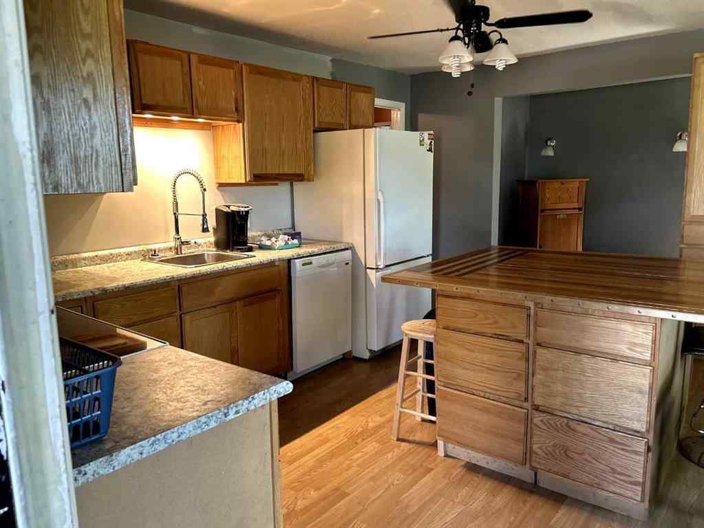 MLS&reg; # A2269911 - 5202 VICTORIA Avenue  in NONE Coronation, Residential Open Houses