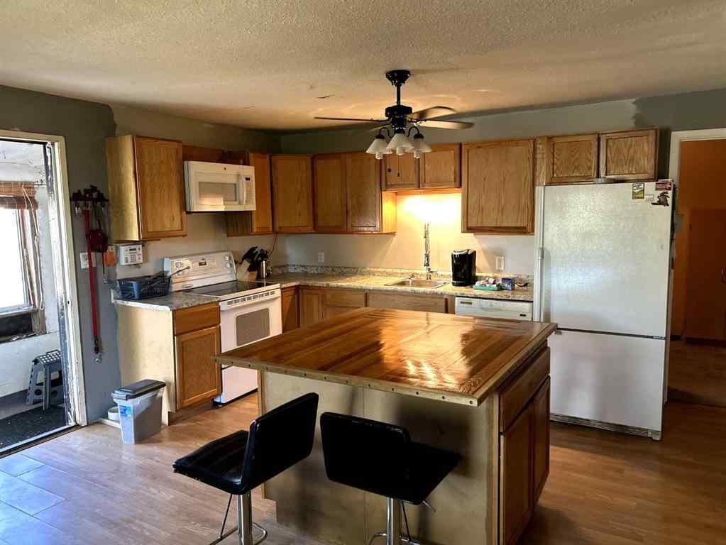 MLS&reg; # A2269911 - 5202 VICTORIA Avenue  in NONE Coronation, Residential Open Houses