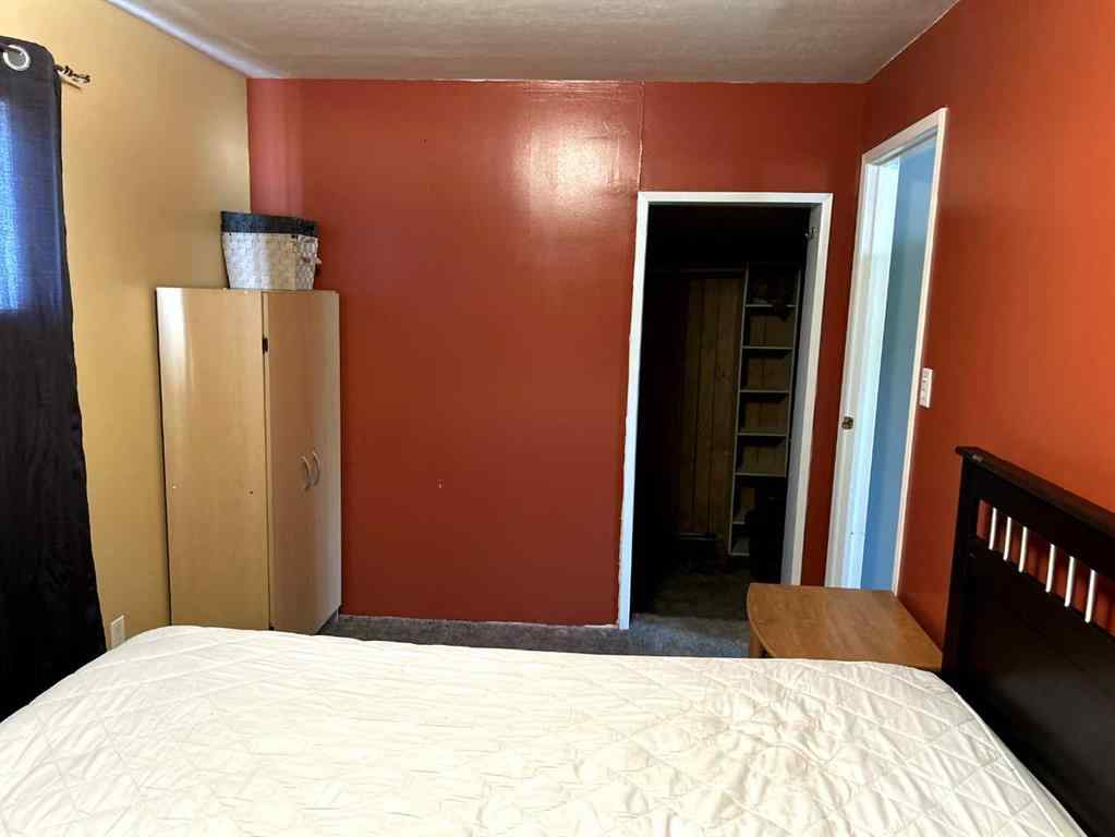 MLS&reg; # A2269911 - 5202 VICTORIA Avenue  in NONE Coronation, Residential Open Houses