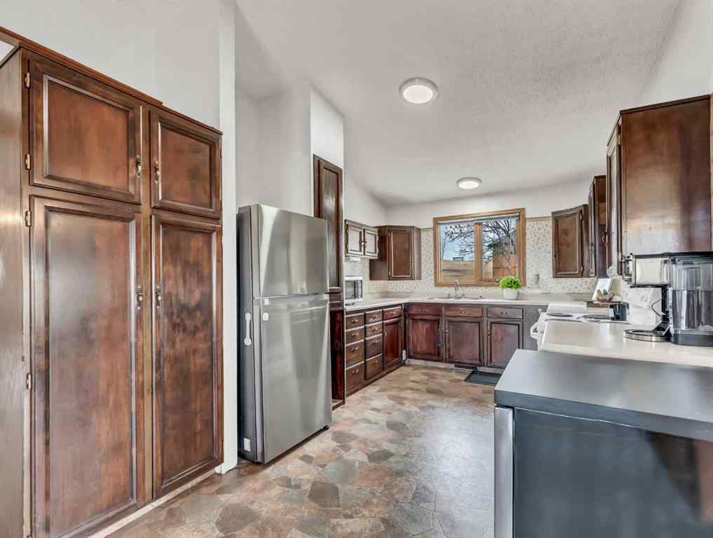 MLS&reg; # A2269914 - 11311 Range Road 40   in NONE Rural Cypress County, Agri-Business Open Houses