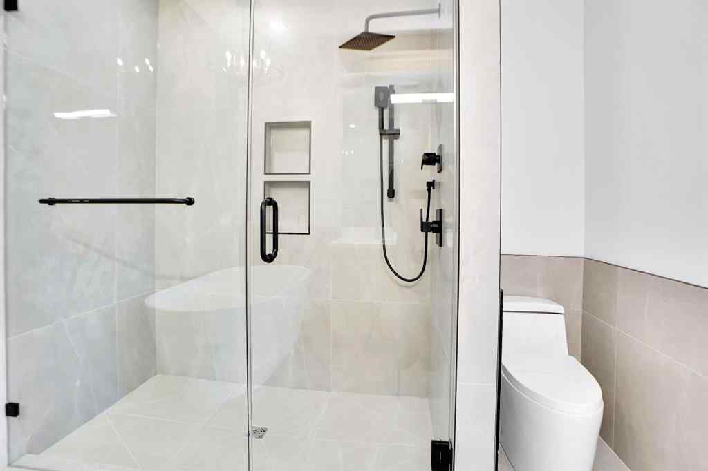 MLS® A2269919 - 8526 47 Avenue NW in Bowness Calgary, Residential