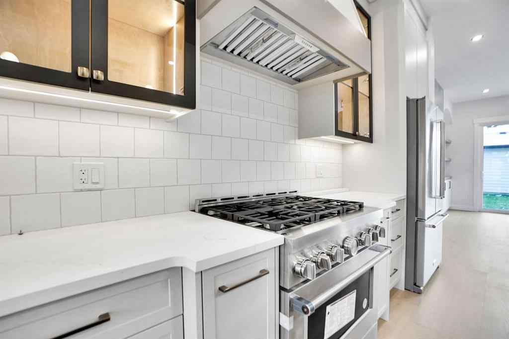 MLS® A2269919 - 8526 47 Avenue NW in Bowness Calgary, Residential