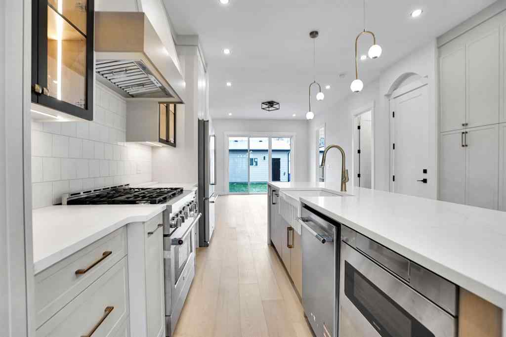 MLS® A2269919 - 8526 47 Avenue NW in Bowness Calgary, Residential