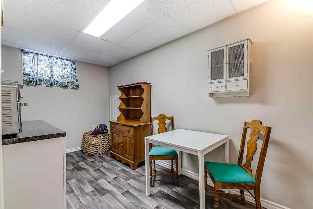 MLS&reg; # A2269932 - 627 12 Street NE in Northeast Crescent Heights Medicine Hat, Residential Open Houses