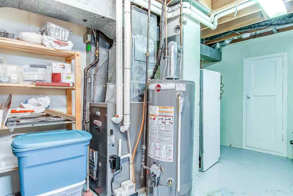 MLS&reg; # A2269932 - 627 12 Street NE in Northeast Crescent Heights Medicine Hat, Residential Open Houses