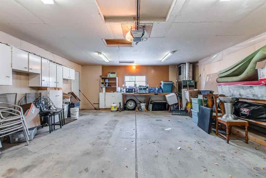 MLS&reg; # A2269932 - 627 12 Street NE in Northeast Crescent Heights Medicine Hat, Residential Open Houses