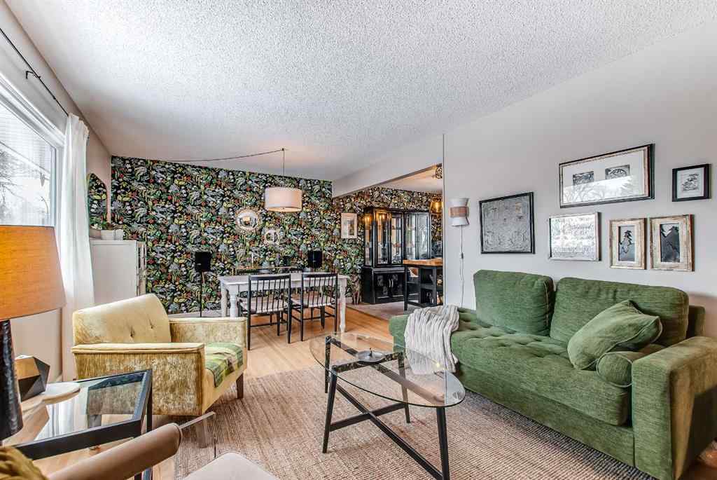 MLS&reg; # A2269932 - 627 12 Street NE in Northeast Crescent Heights Medicine Hat, Residential Open Houses