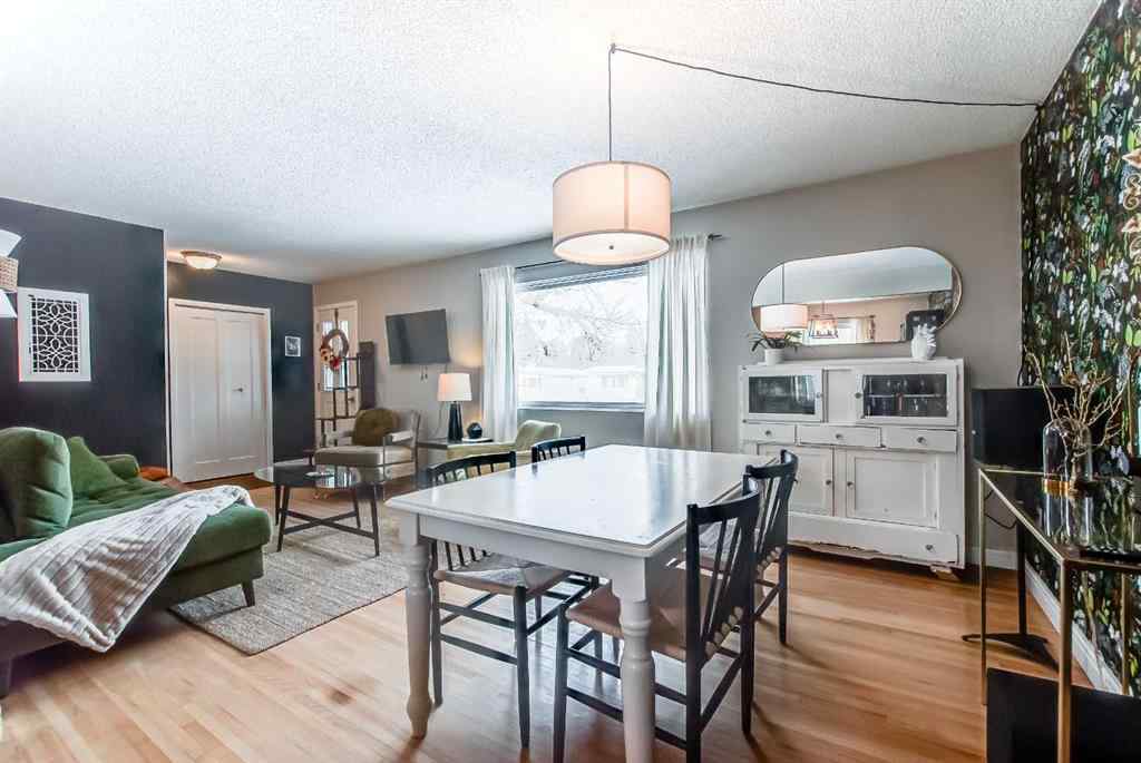 MLS&reg; # A2269932 - 627 12 Street NE in Northeast Crescent Heights Medicine Hat, Residential Open Houses