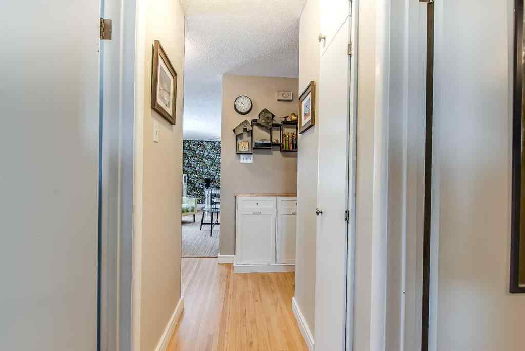 MLS&reg; # A2269932 - 627 12 Street NE in Northeast Crescent Heights Medicine Hat, Residential Open Houses