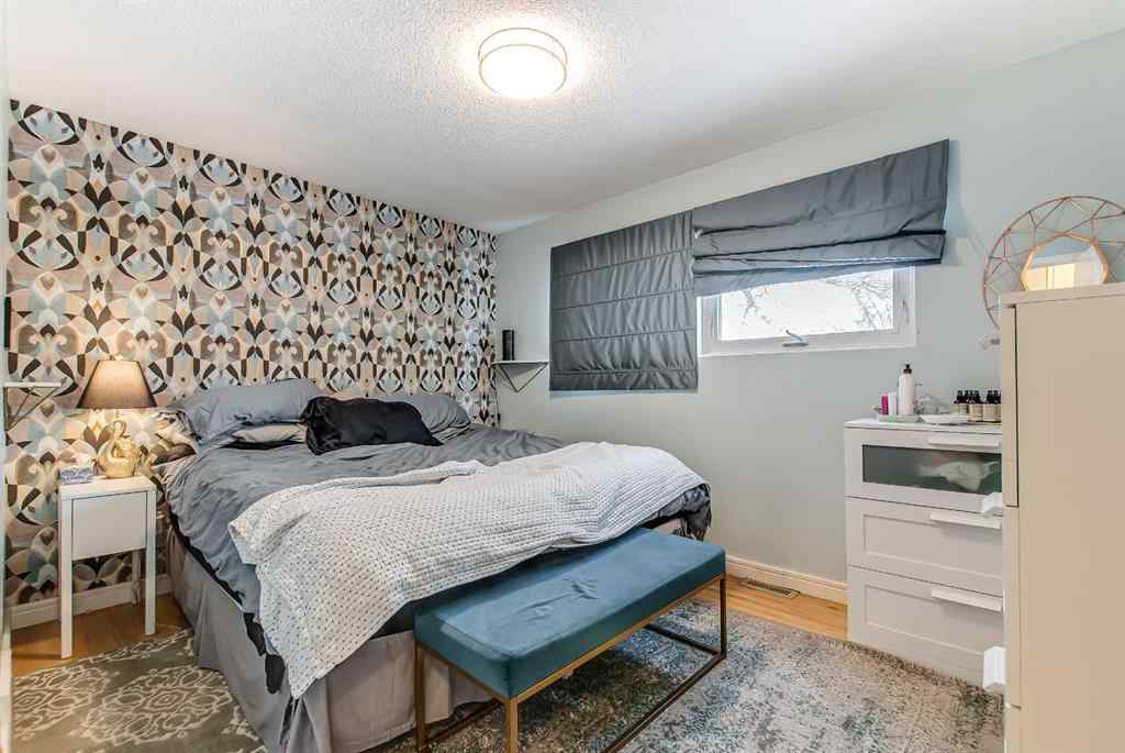 MLS&reg; # A2269932 - 627 12 Street NE in Northeast Crescent Heights Medicine Hat, Residential Open Houses