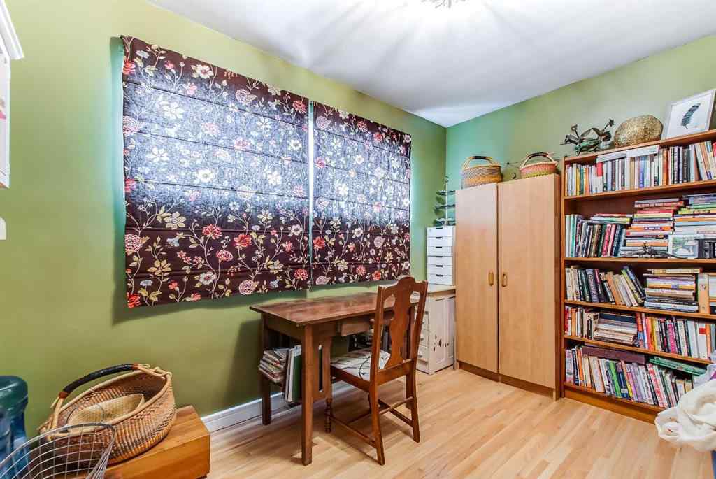 MLS&reg; # A2269932 - 627 12 Street NE in Northeast Crescent Heights Medicine Hat, Residential Open Houses