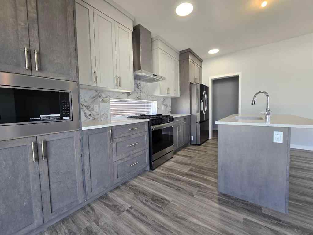 MLS&reg; # A2269934 - 512 Baywater Manor SW in Bayside Airdrie, Residential Open Houses