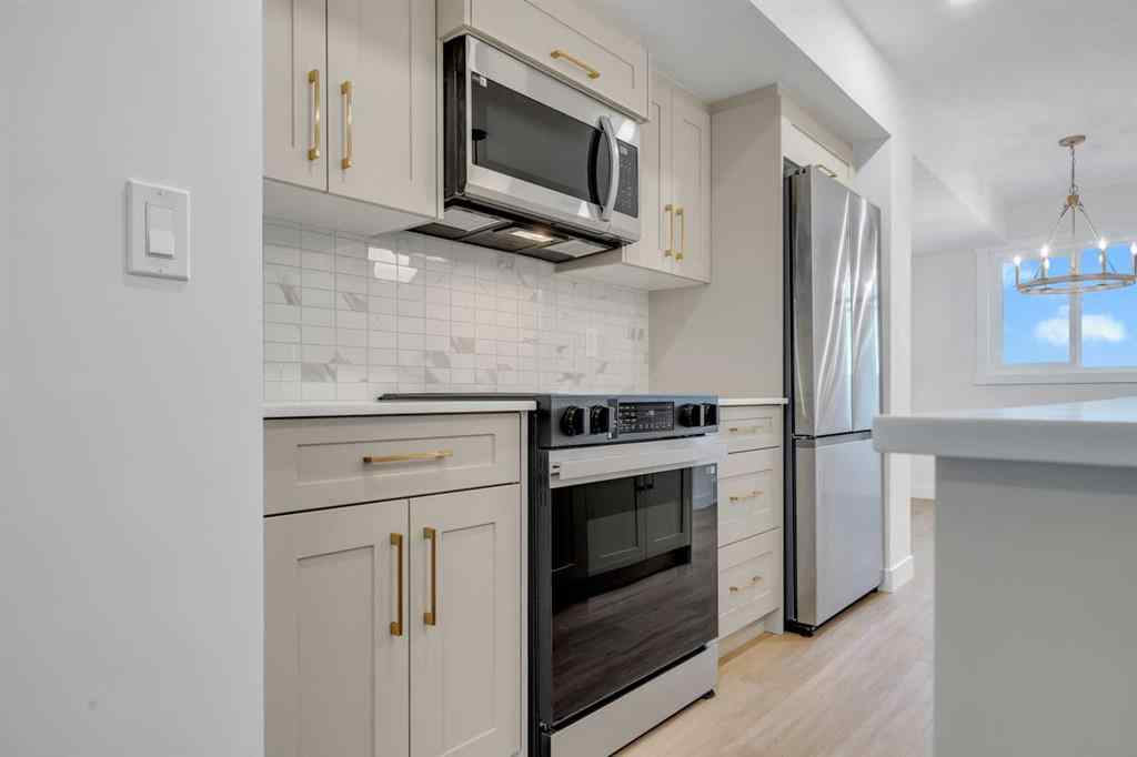 MLS&reg; # A2269935 - Unit #13 200 Belmont Street  in Belmont Calgary, Residential Open Houses