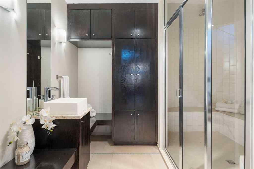 MLS® A2269956 - 218 8A Street NE in Bridgeland/Riverside Calgary, Residential