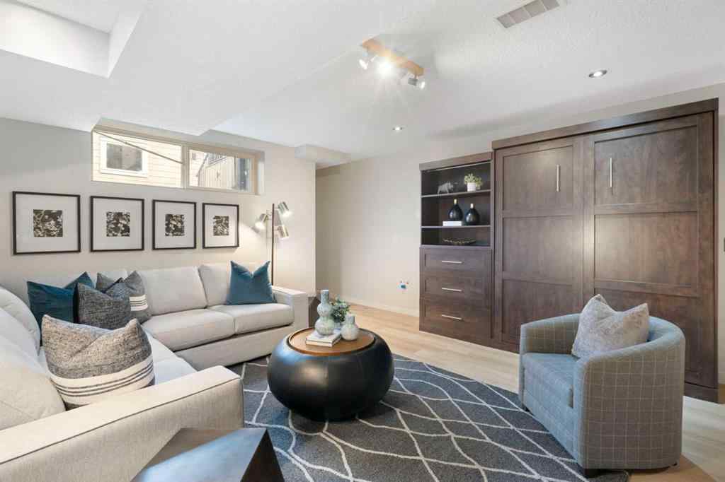 MLS® A2269956 - 218 8A Street NE in Bridgeland/Riverside Calgary, Residential