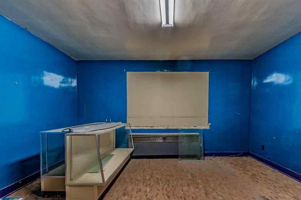 MLS&reg; # A2269962 - 224 50 Street  in Edson Edson, Commercial Open Houses