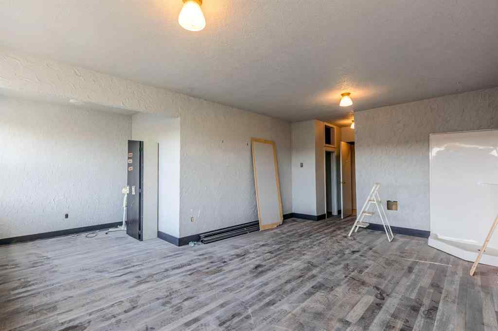 MLS&reg; # A2269962 - 224 50 Street  in Edson Edson, Commercial Open Houses