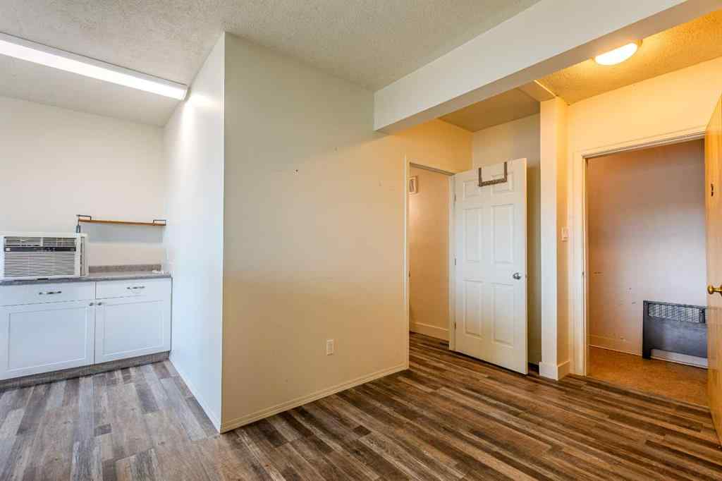 MLS&reg; # A2269962 - 224 50 Street  in Edson Edson, Commercial Open Houses