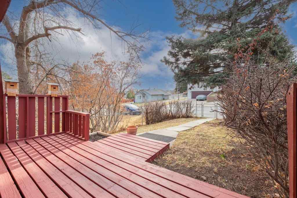 MLS&reg; # A2269966 - 512 Sunset Boulevard  in NONE Diamond Valley, Residential Open Houses