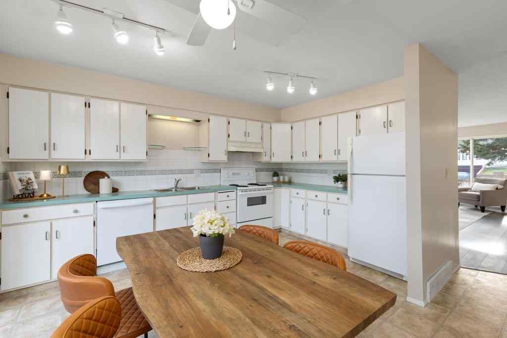 MLS&reg; # A2269966 - 512 Sunset Boulevard  in NONE Diamond Valley, Residential Open Houses