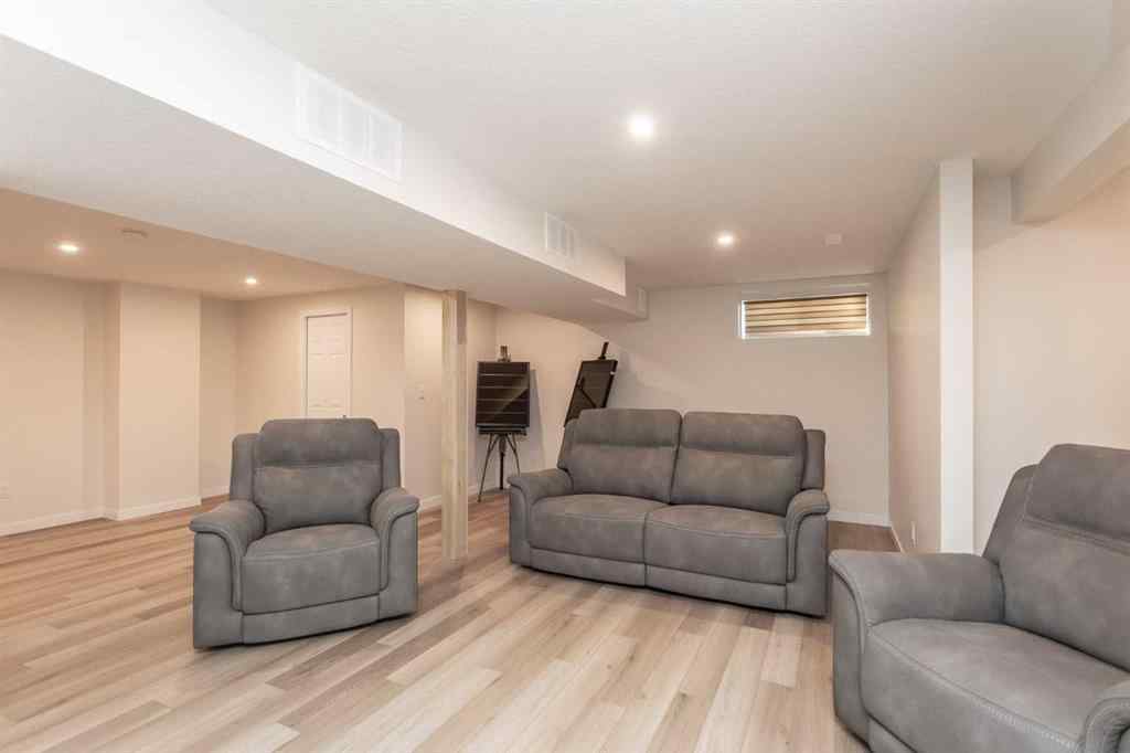 MLS&reg; # A2269968 - 10 Pickwick Lane  in English Estates Lacombe, Residential Open Houses