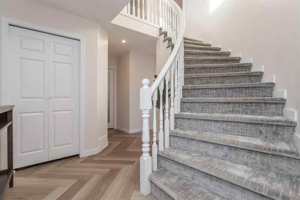 MLS&reg; # A2269968 - 10 Pickwick Lane  in English Estates Lacombe, Residential Open Houses