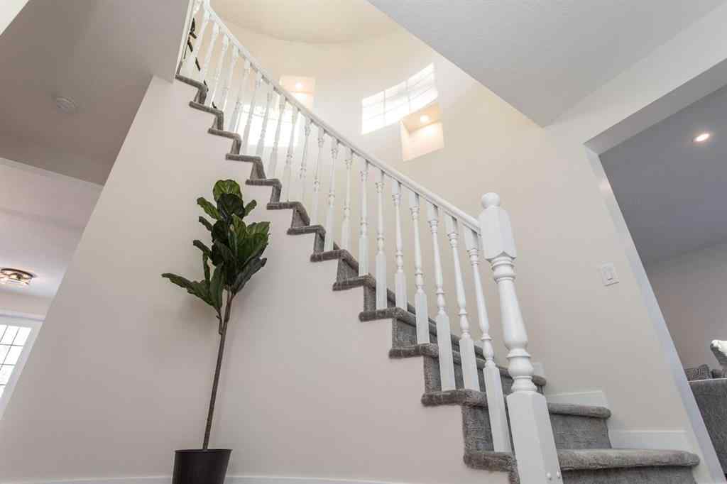 MLS&reg; # A2269968 - 10 Pickwick Lane  in English Estates Lacombe, Residential Open Houses