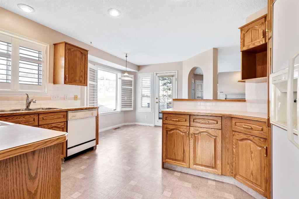 MLS® A2269970 - 154 Sierra Morena Green SW in Signal Hill Calgary, Residential