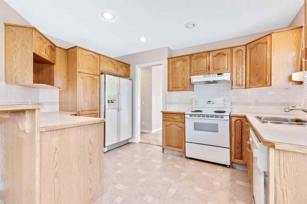 MLS® A2269970 - 154 Sierra Morena Green SW in Signal Hill Calgary, Residential