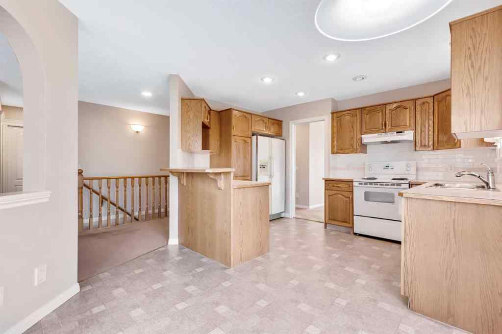 MLS® A2269970 - 154 Sierra Morena Green SW in Signal Hill Calgary, Residential