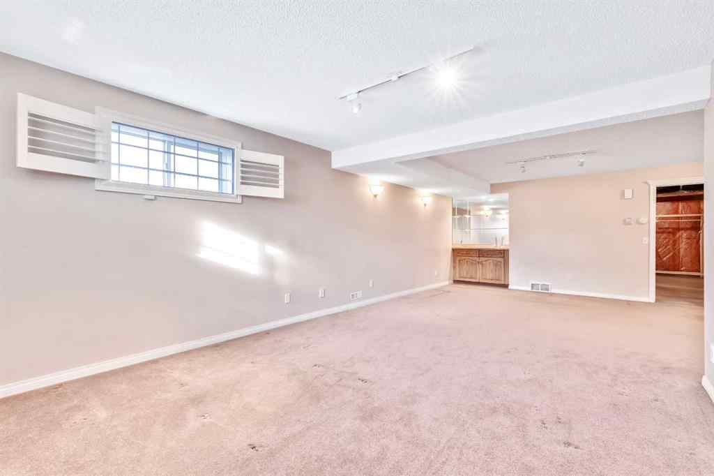 MLS® A2269970 - 154 Sierra Morena Green SW in Signal Hill Calgary, Residential