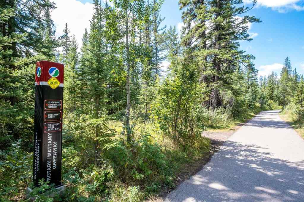 MLS® A2269971 - Unit #527 10 Discovery Ridge Close SW in Discovery Ridge Calgary, Residential