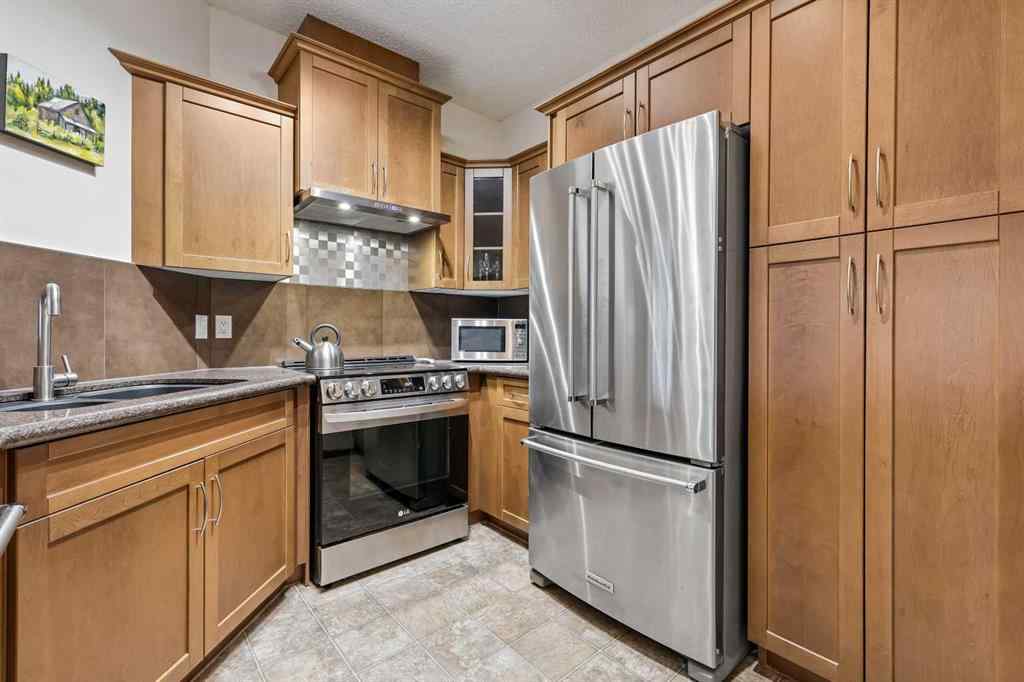 MLS® A2269971 - Unit #527 10 Discovery Ridge Close SW in Discovery Ridge Calgary, Residential
