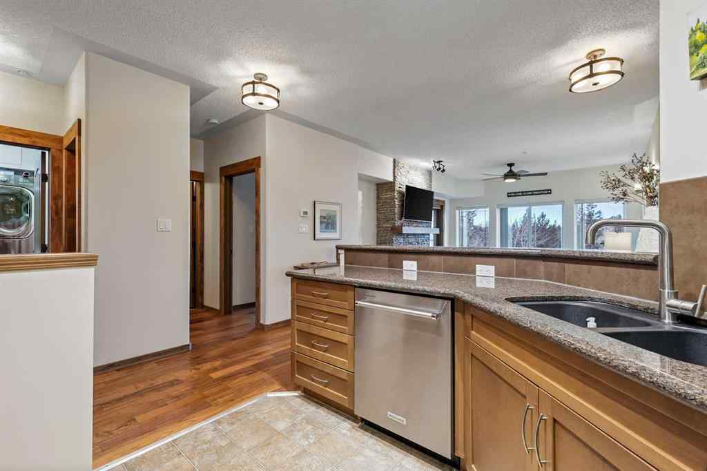 MLS® A2269971 - Unit #527 10 Discovery Ridge Close SW in Discovery Ridge Calgary, Residential