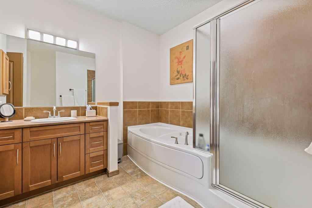 MLS® A2269971 - Unit #527 10 Discovery Ridge Close SW in Discovery Ridge Calgary, Residential