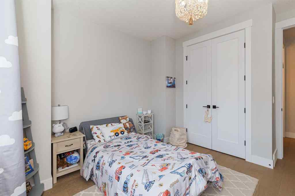 MLS® A2269973 - 2811 25A Street SW in Killarney/Glengarry Calgary, Residential