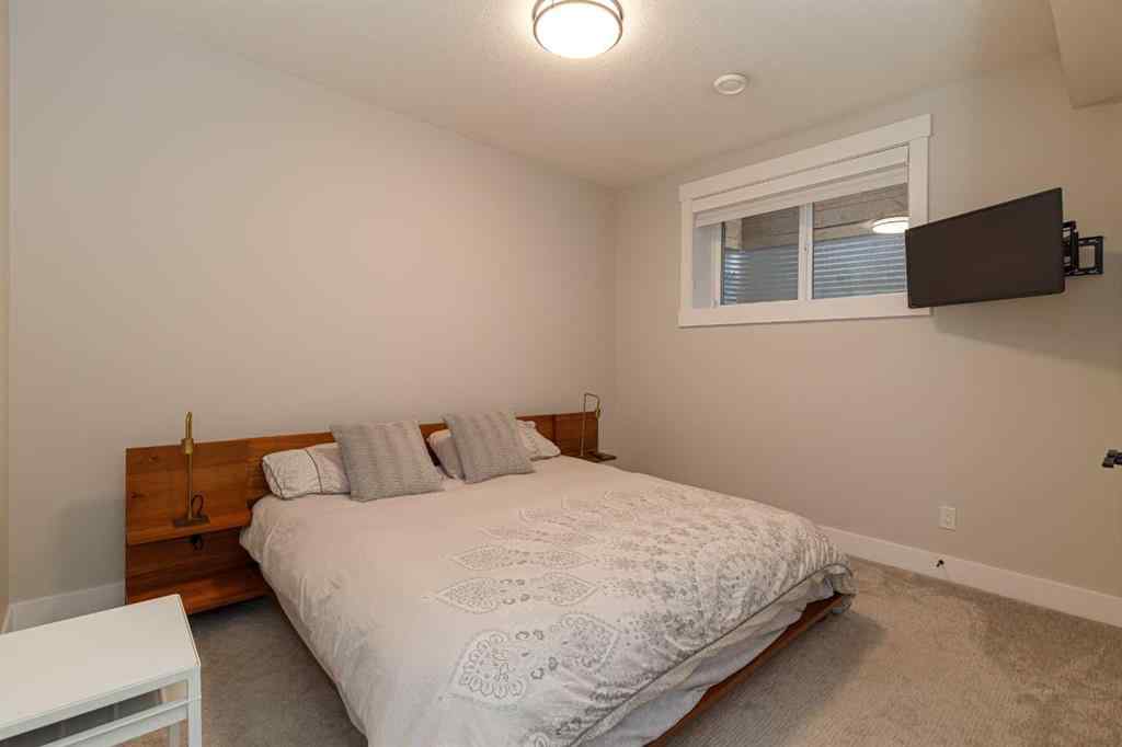 MLS® A2269973 - 2811 25A Street SW in Killarney/Glengarry Calgary, Residential