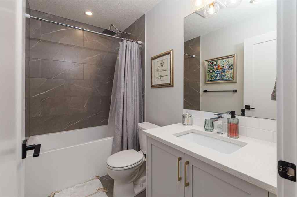 MLS® A2269973 - 2811 25A Street SW in Killarney/Glengarry Calgary, Residential