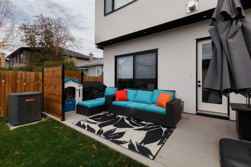 MLS® A2269973 - 2811 25A Street SW in Killarney/Glengarry Calgary, Residential