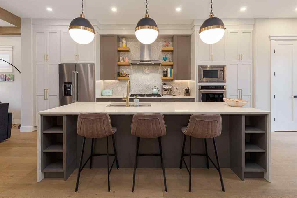 MLS® A2269973 - 2811 25A Street SW in Killarney/Glengarry Calgary, Residential