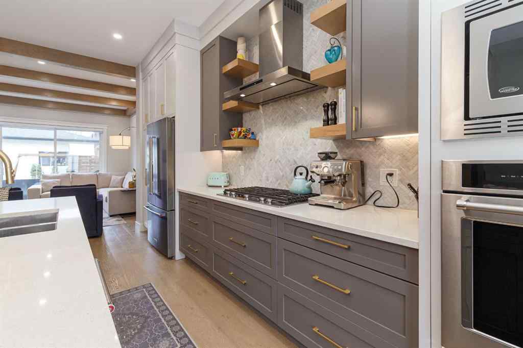 MLS® A2269973 - 2811 25A Street SW in Killarney/Glengarry Calgary, Residential