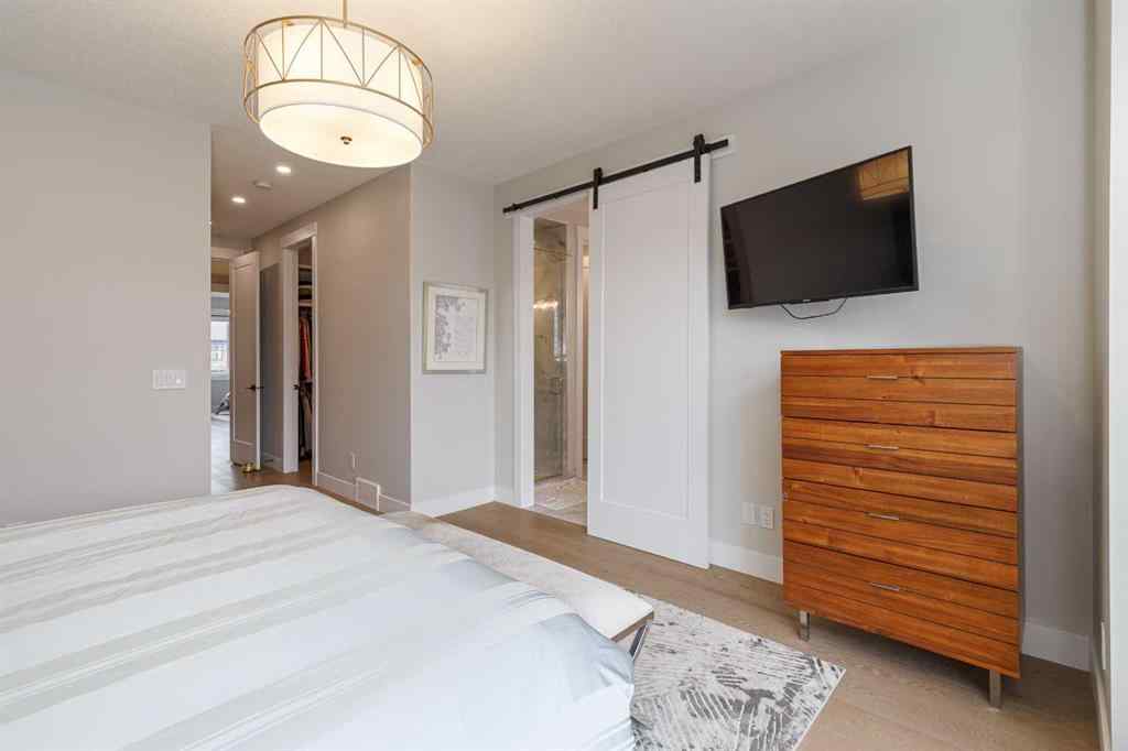 MLS® A2269973 - 2811 25A Street SW in Killarney/Glengarry Calgary, Residential