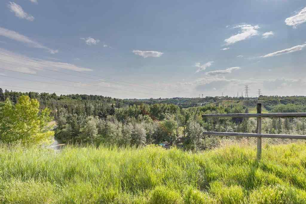 MLS® # A2269978 - Unit #8 4907 8 Street SW in Britannia Calgary, Residential Open Houses