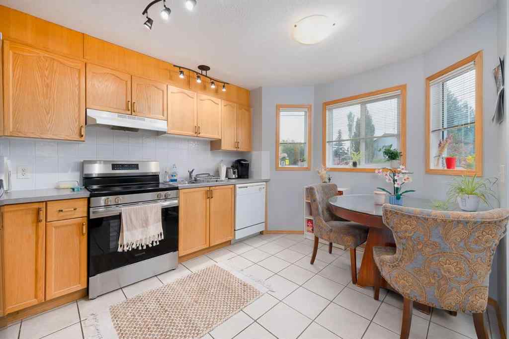 MLS&reg; # A2269981 - Unit #13 204 Strathaven Drive  in Strathaven Strathmore, Residential Open Houses