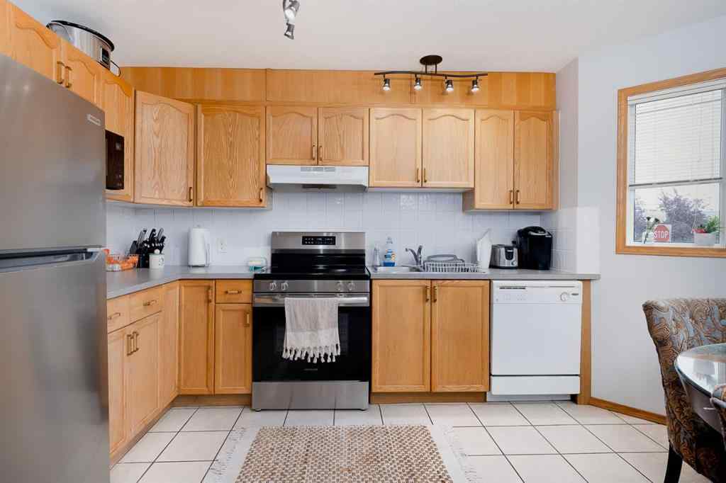 MLS&reg; # A2269981 - Unit #13 204 Strathaven Drive  in Strathaven Strathmore, Residential Open Houses